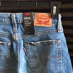 New LEVIS PREMIUM WEDGIE HIGHRISE JEAN